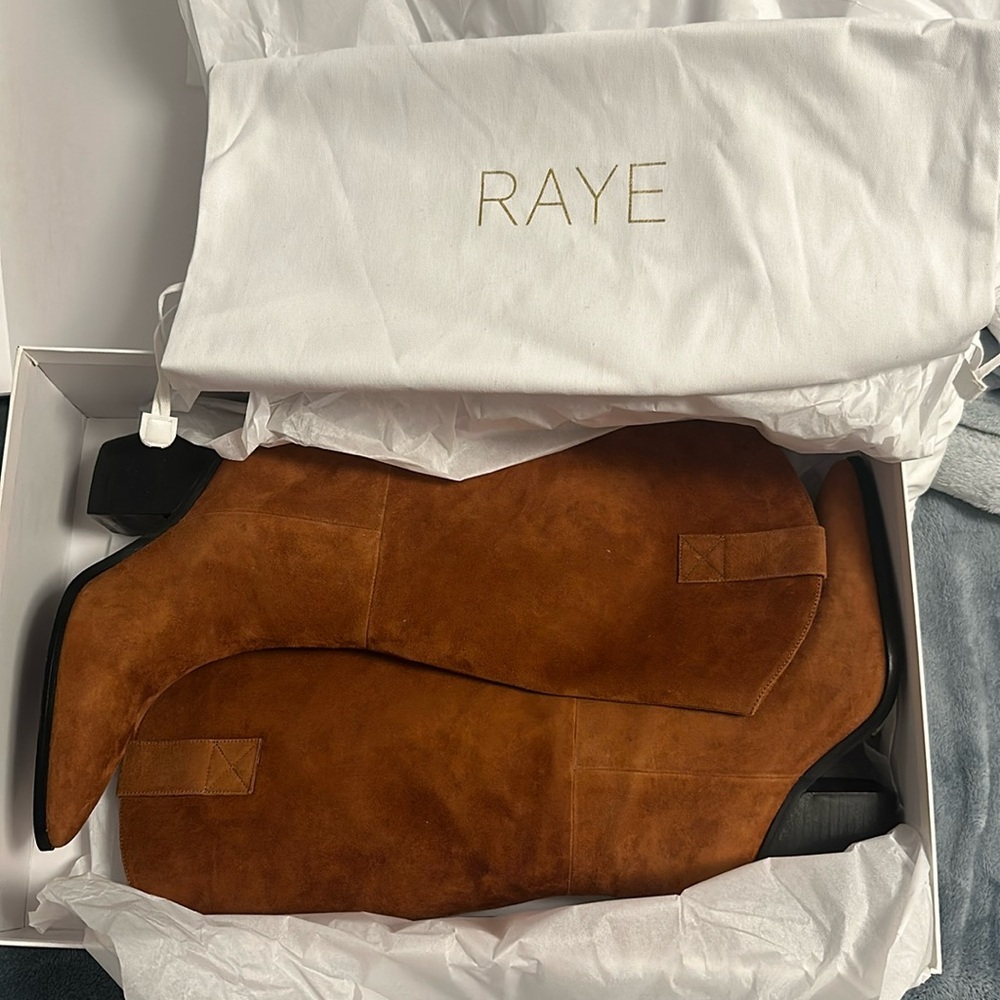 RAYE Fresian Boot